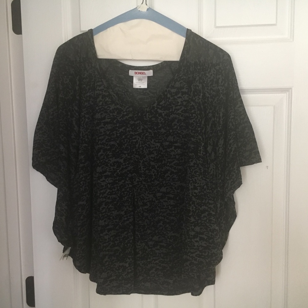 Size Large black/grey Bongo lightweight top